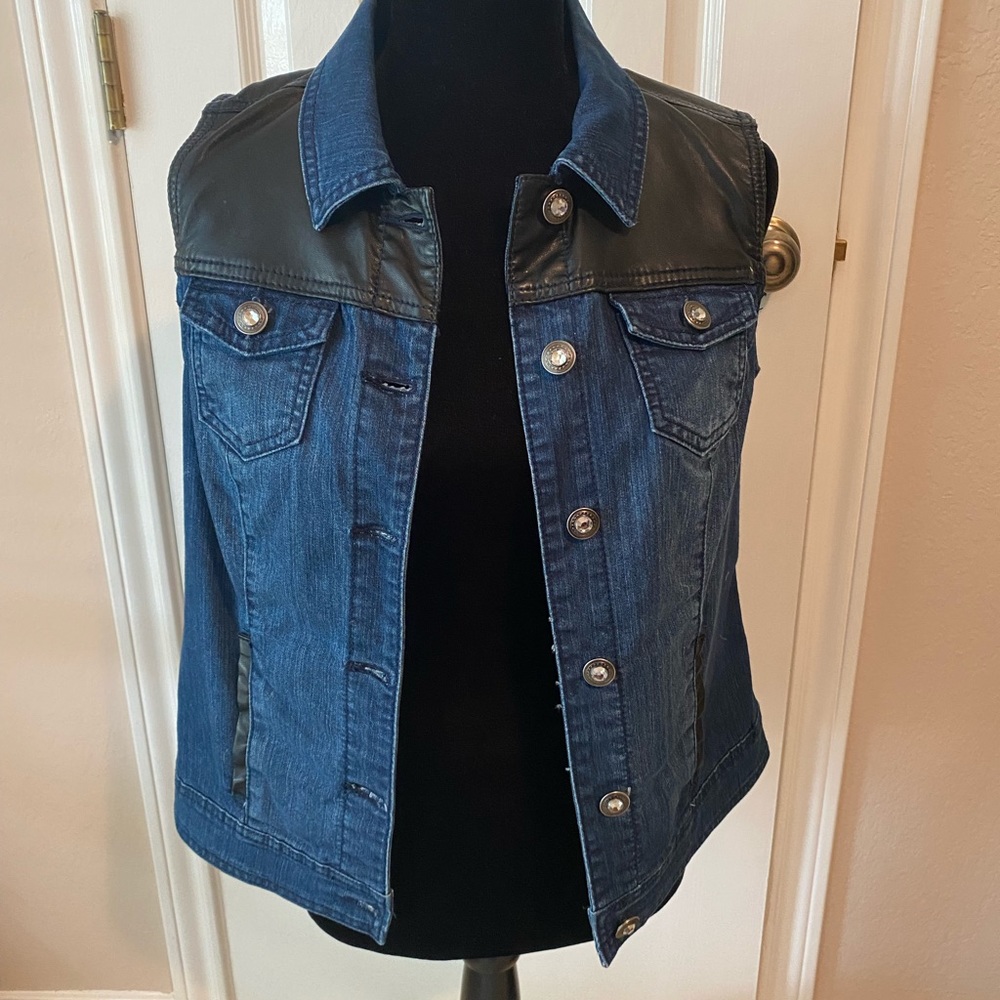 Dark blue denim & black sleeveless vest